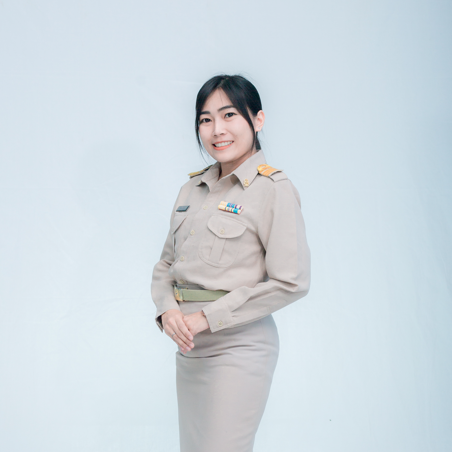 นาง ใบตอง ขะพินิจ
